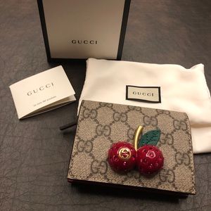 Gucci Wallet/ Card case SOLD*